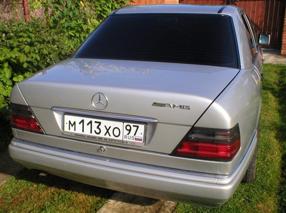 1994 Mercedes-Benz E220