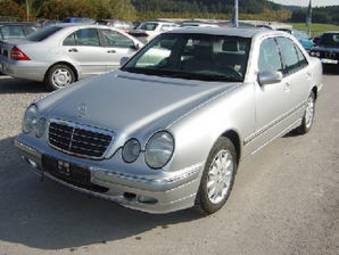 2000 Mercedes-Benz E220