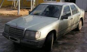 1988 Mercedes-Benz E230