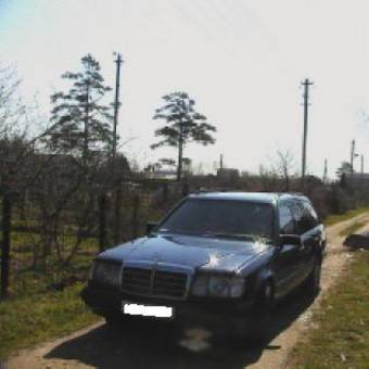 1988 Mercedes-Benz E230