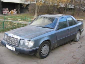 1988 Mercedes-Benz E230