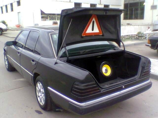 1991 Mercedes-Benz E230