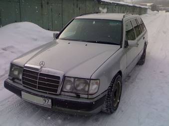 1991 Mercedes-Benz E230
