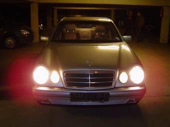 1998 Mercedes-Benz E240