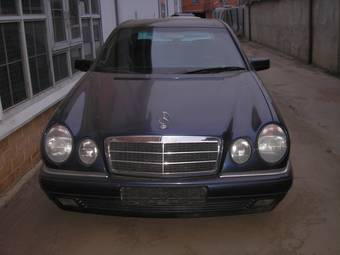 1998 Mercedes-Benz E240