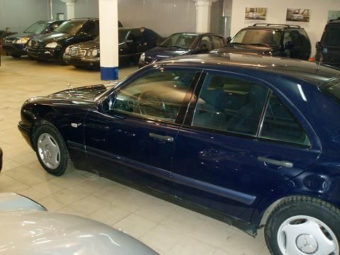1998 Mercedes-Benz E240