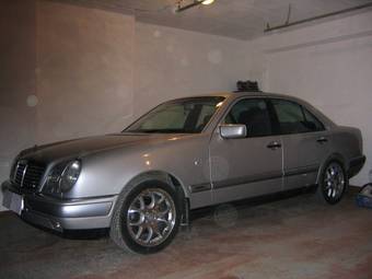 1998 Mercedes-Benz E240