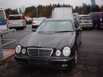 2000 Mercedes-Benz E240