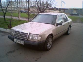 1988 Mercedes-Benz E260