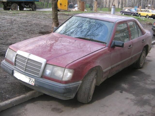 1990 Mercedes-Benz E260