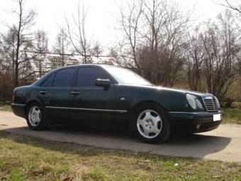 1997 Mercedes-Benz E320