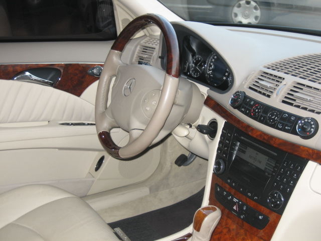 2002 Mercedes-Benz E320