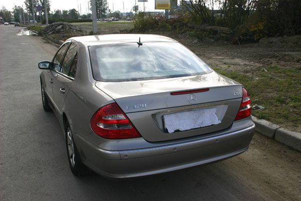 2003 Mercedes-Benz E320
