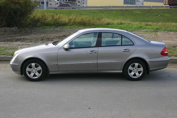 2003 Mercedes-Benz E320