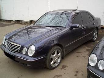 2000 Mercedes-Benz E 4 MATIK