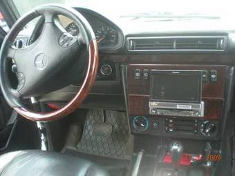 2000 Mercedes-Benz G-Class Photos
