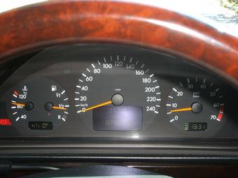 2000 Mercedes-Benz G-Class Pictures