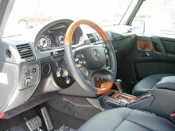 2010 Mercedes-Benz G-Class Photos