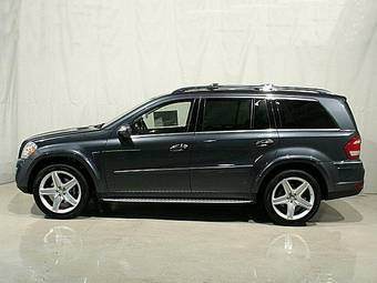 2010 Mercedes-Benz GL-Class Pictures