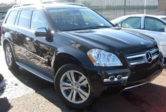 2010 Mercedes-Benz GL-Class Pictures