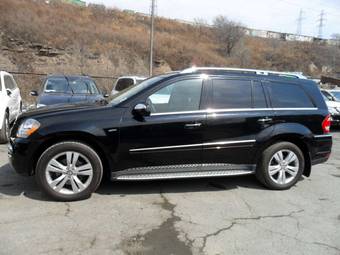 2010 Mercedes-Benz GL-Class Pictures