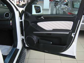 2011 Mercedes-Benz GL-Class Pictures