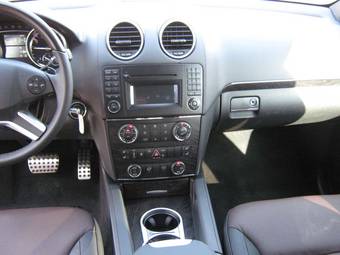 2011 Mercedes-Benz GL-Class Pics