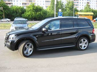 2012 Mercedes-Benz GL-Class Pictures