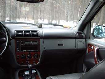 1998 Mercedes-Benz M-Class Pictures