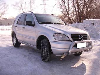 1998 Mercedes-Benz M-Class Pics
