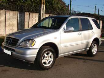 1999 Mercedes-Benz M-Class Pictures