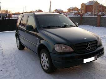 1999 Mercedes-Benz M-Class Pictures