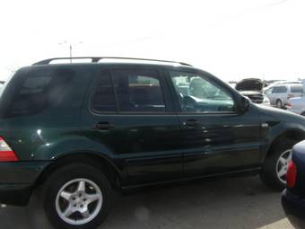 1999 Mercedes-Benz M-Class Pictures