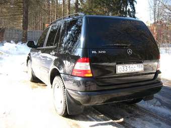 2000 Mercedes-Benz M-Class Photos
