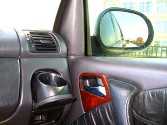 2000 Mercedes-Benz M-Class Photos