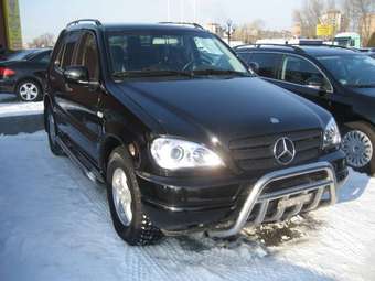 2000 Mercedes-Benz M-Class