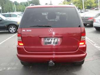 2000 Mercedes-Benz M-Class Photos