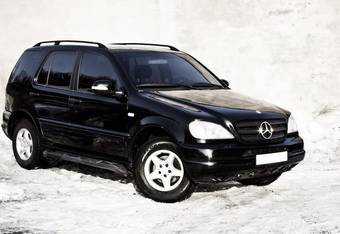 2000 Mercedes-Benz M-Class Pictures