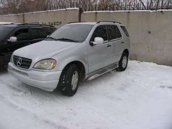 2001 Mercedes-Benz M-Class Photos