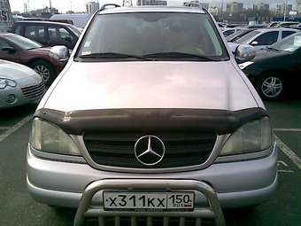 2001 Mercedes-Benz M-Class Pictures