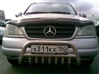 2001 Mercedes-Benz M-Class Pictures