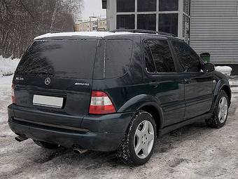 2001 Mercedes-Benz M-Class Pictures