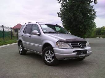 2001 Mercedes-Benz M-Class Pictures