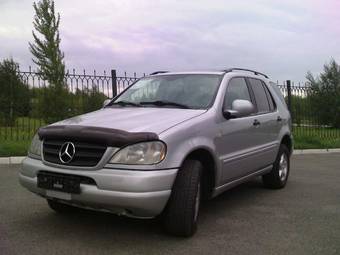 2001 Mercedes-Benz M-Class Photos