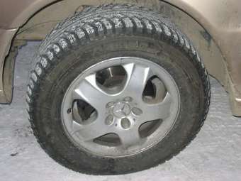 2002 Mercedes-Benz M-Class Pictures