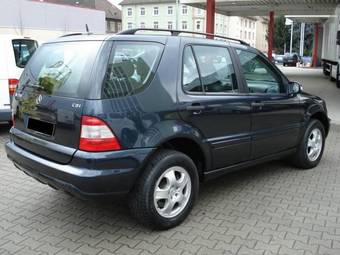 2002 Mercedes-Benz M-Class Pictures