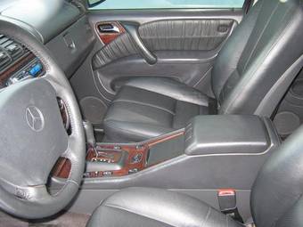 2003 Mercedes-Benz M-Class Pictures