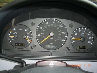 2004 Mercedes-Benz M-Class Photos