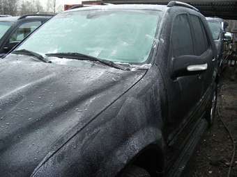 2004 Mercedes-Benz M-Class Pictures