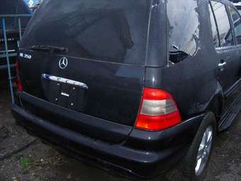 2004 Mercedes-Benz M-Class Photos